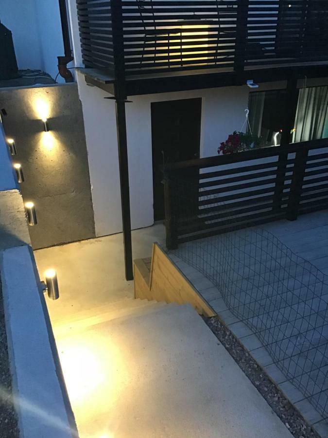 Lagenhet I Villa Pa Fornudden Tyreso Экстерьер фото